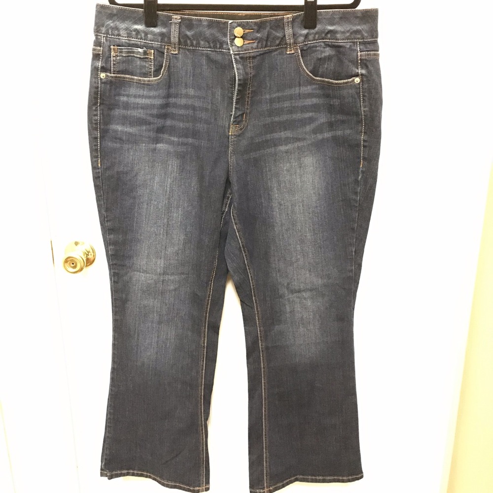 Lane Bryant 18 Short Tighter Tummy Boot Cut Jeans